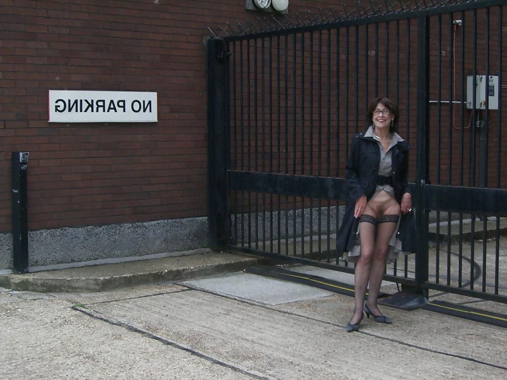 25P Horny Gilf