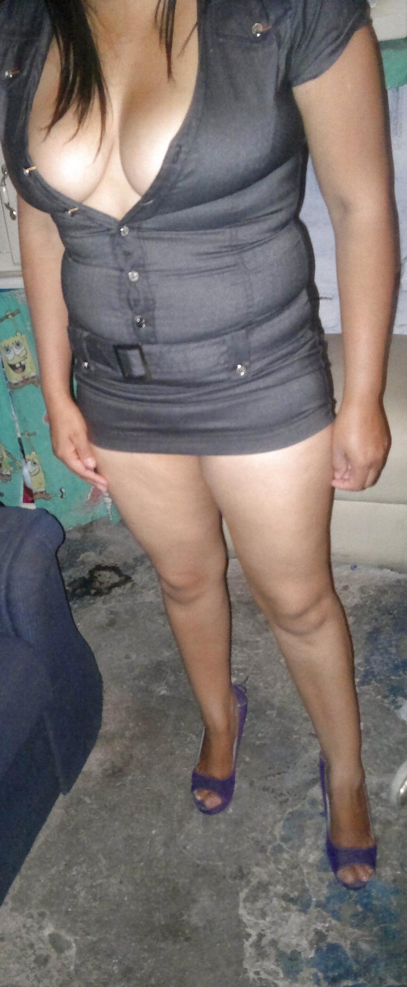 11P Thick wet latina milf pussy