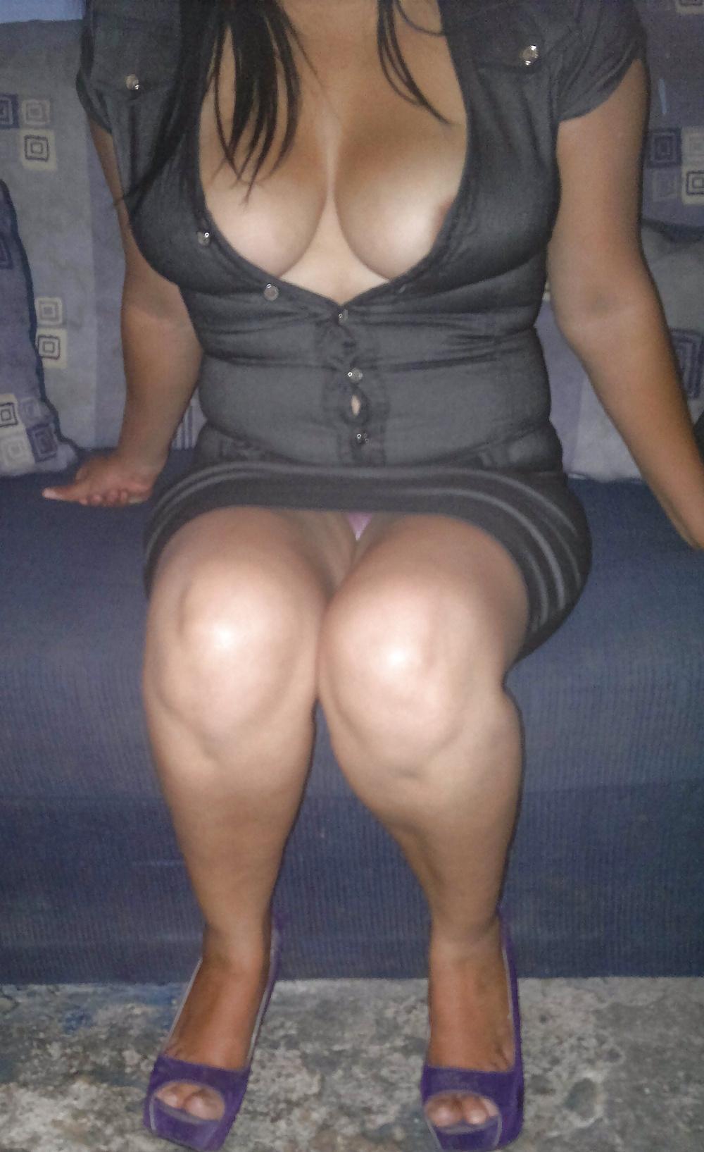 11P Thick wet latina milf pussy