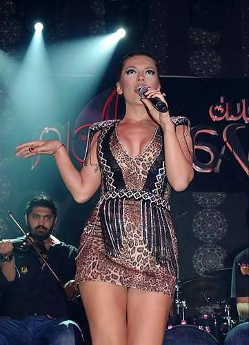 13P DEMET AKALIN, LEG SHOW, Turkish Celebrity