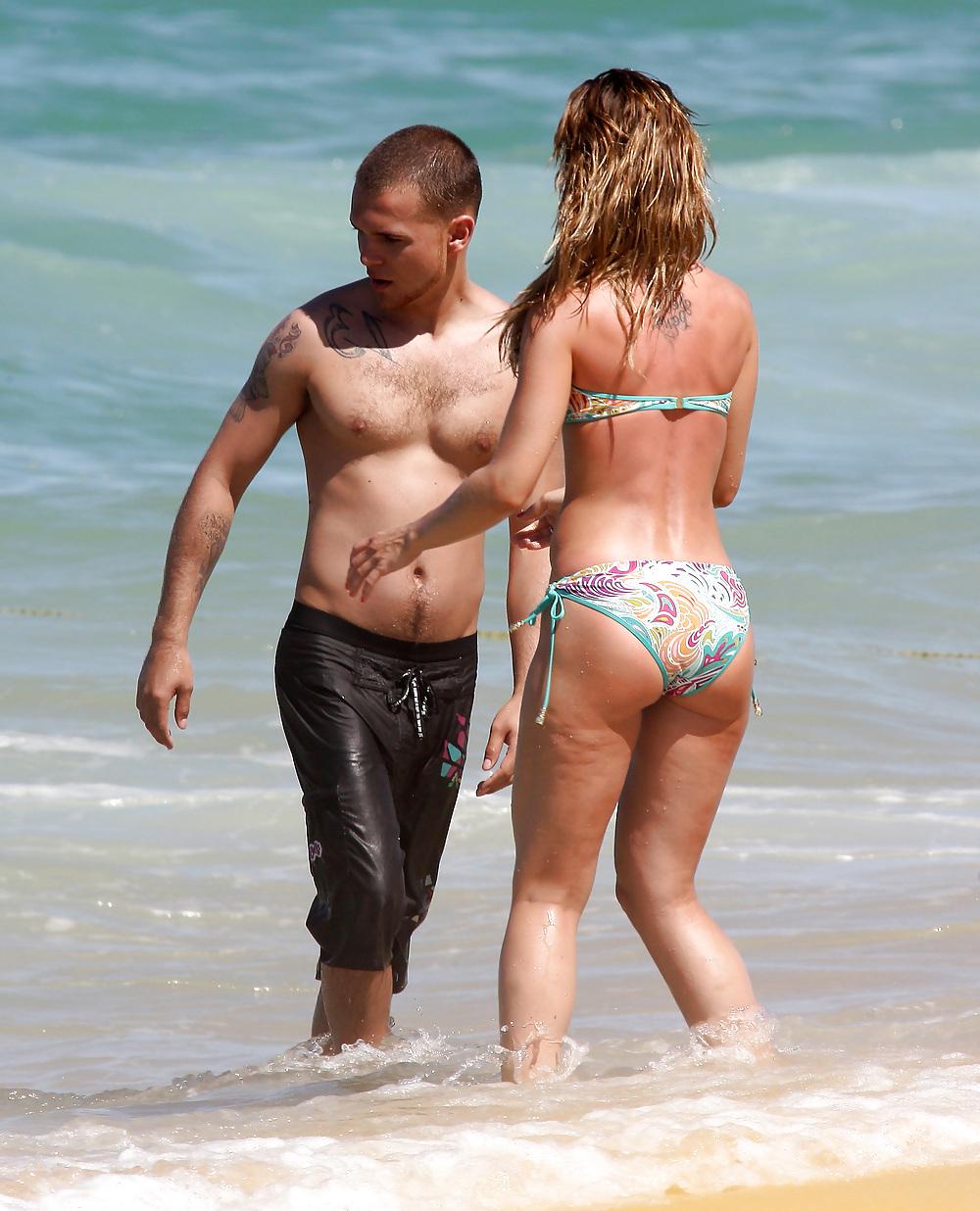 25P The Oh So Fuckable Mena Suvari
