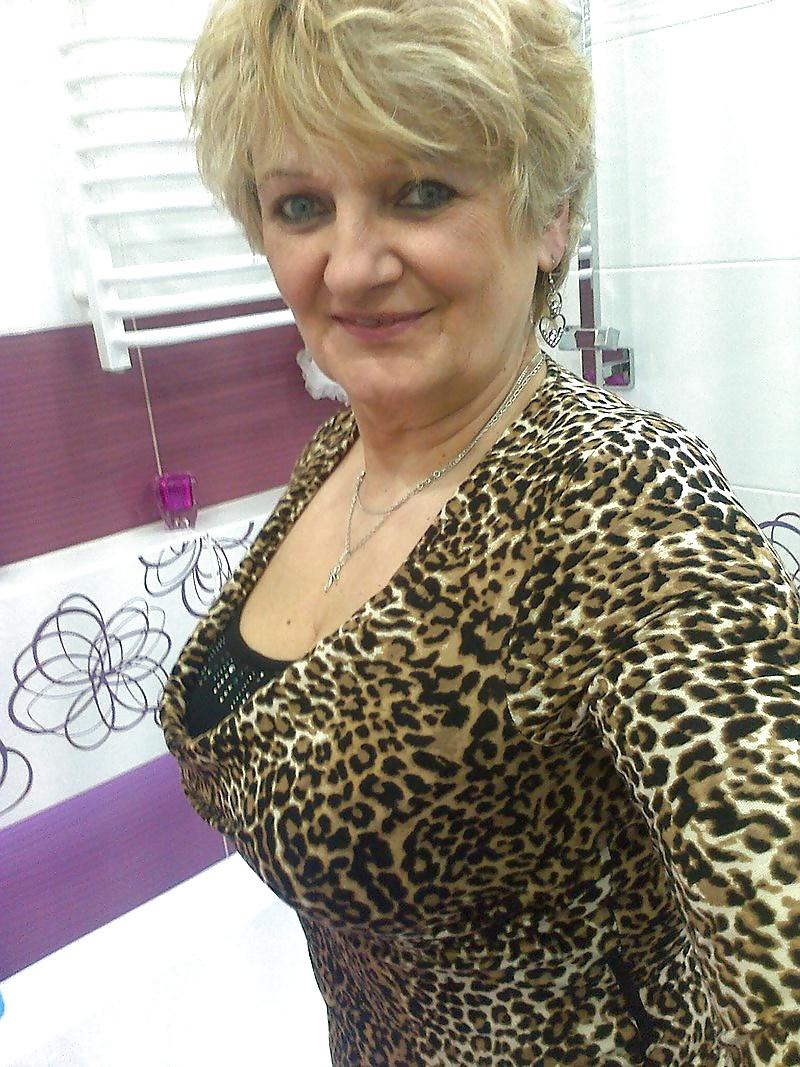 9P Awesome GILF - Ewa
