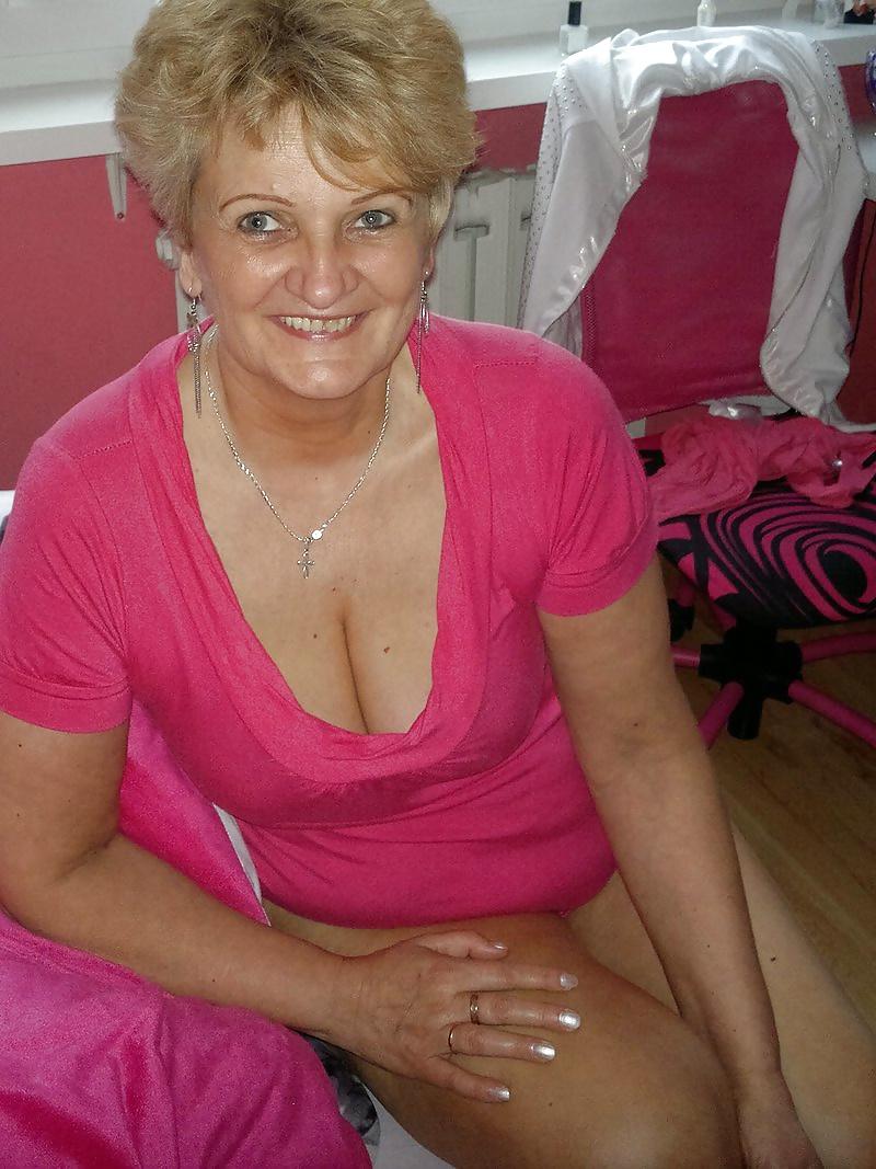 9P Awesome GILF - Ewa