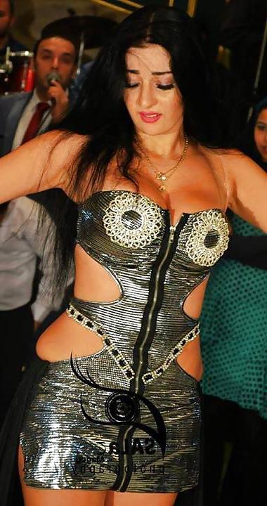 25P Egyptians Dancer 