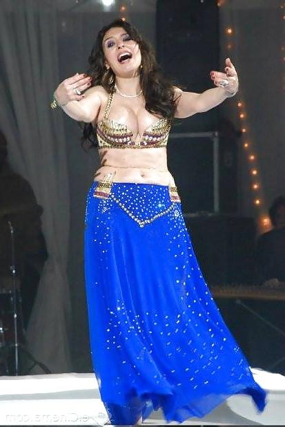 25P Egyptians Dancer 