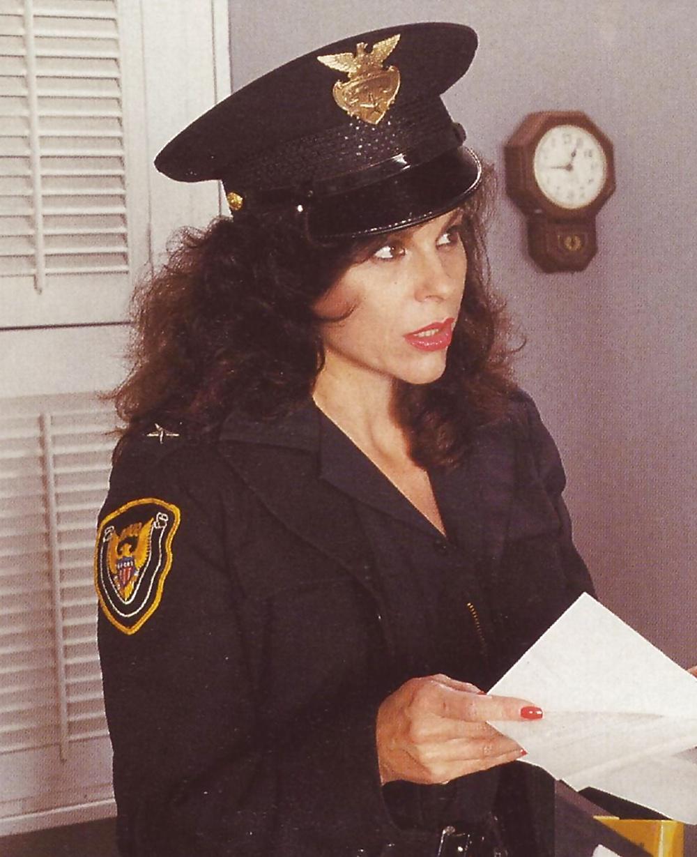 25P Whore in police