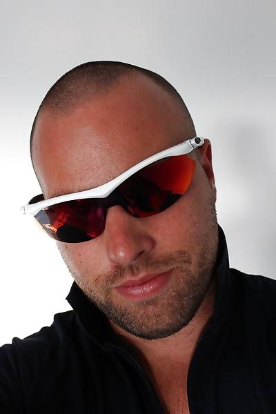 21P Self portraits with sunglasses 