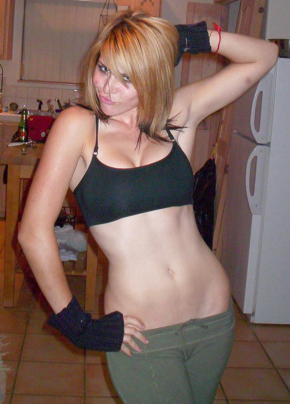 25P Cute blonde playing and fucking with her boyfriend (Amateur)