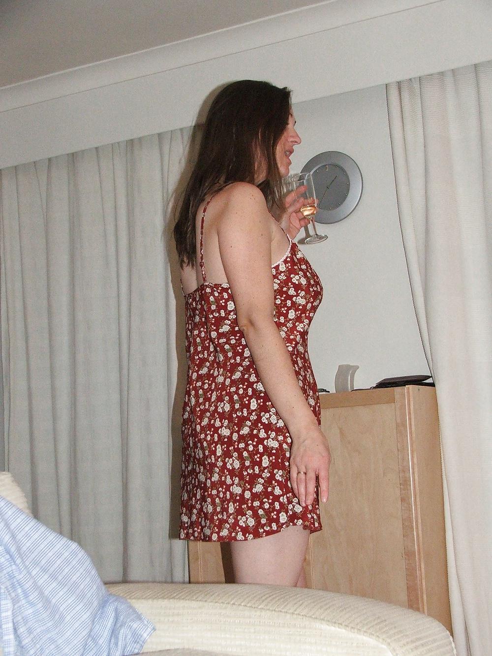 25P Recovered pics of hot milf teacher