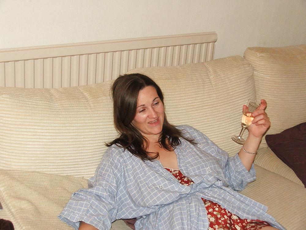 25P Recovered pics of hot milf teacher