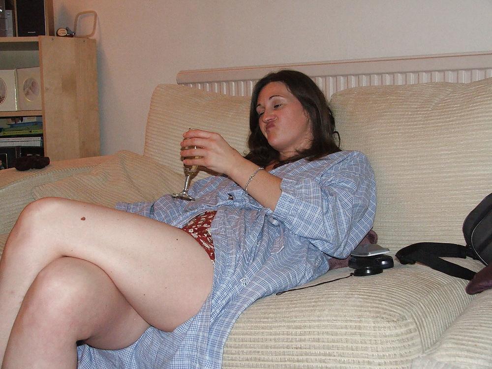25P Recovered pics of hot milf teacher