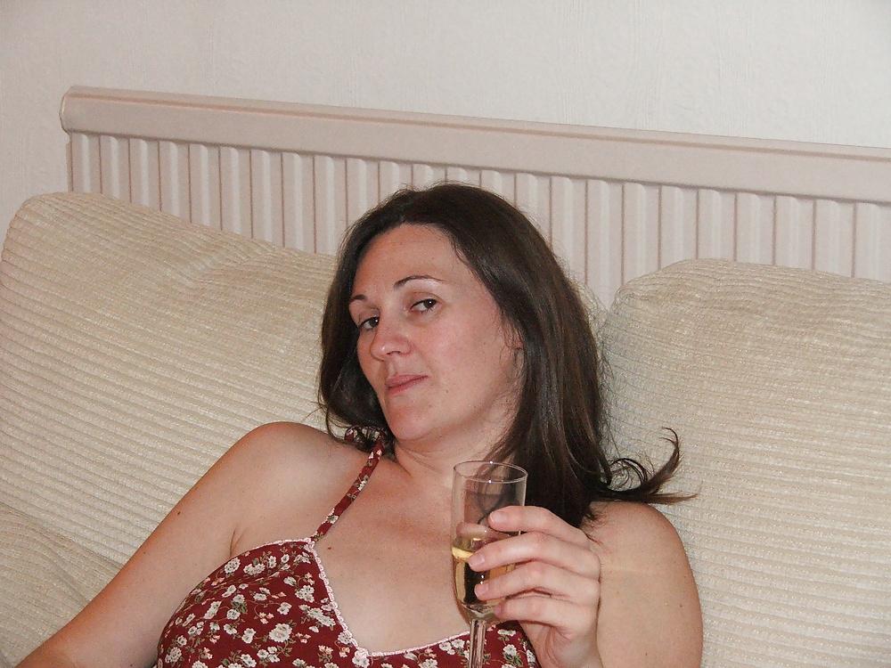25P Recovered pics of hot milf teacher
