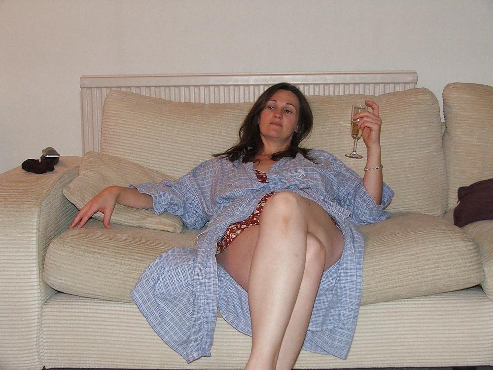 25P Recovered pics of hot milf teacher