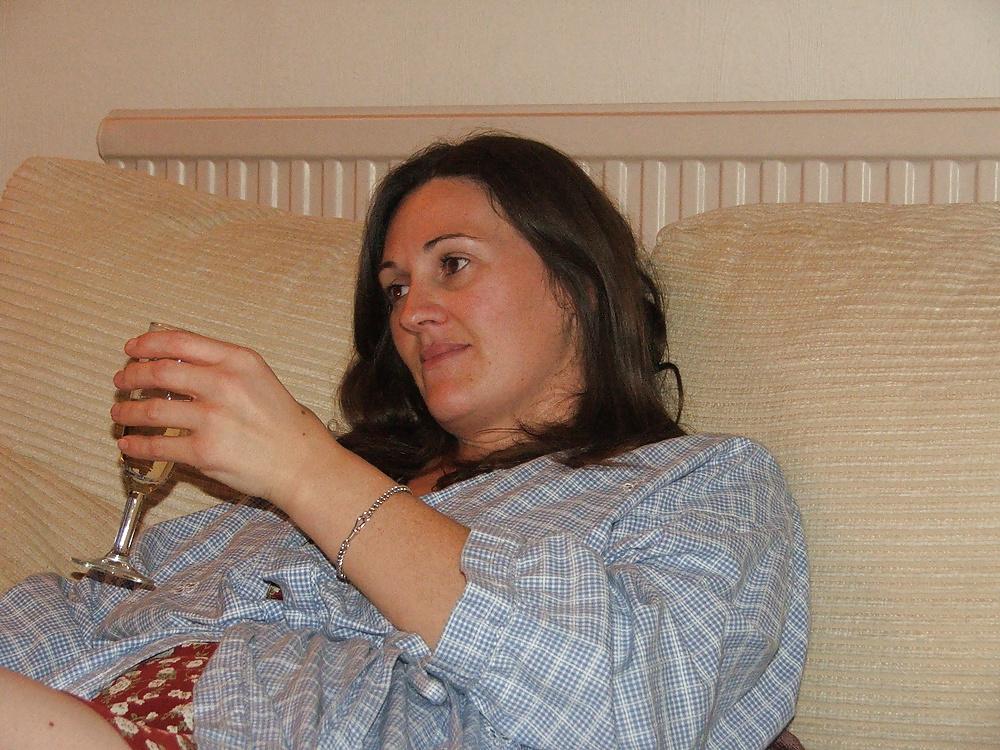 25P Recovered pics of hot milf teacher