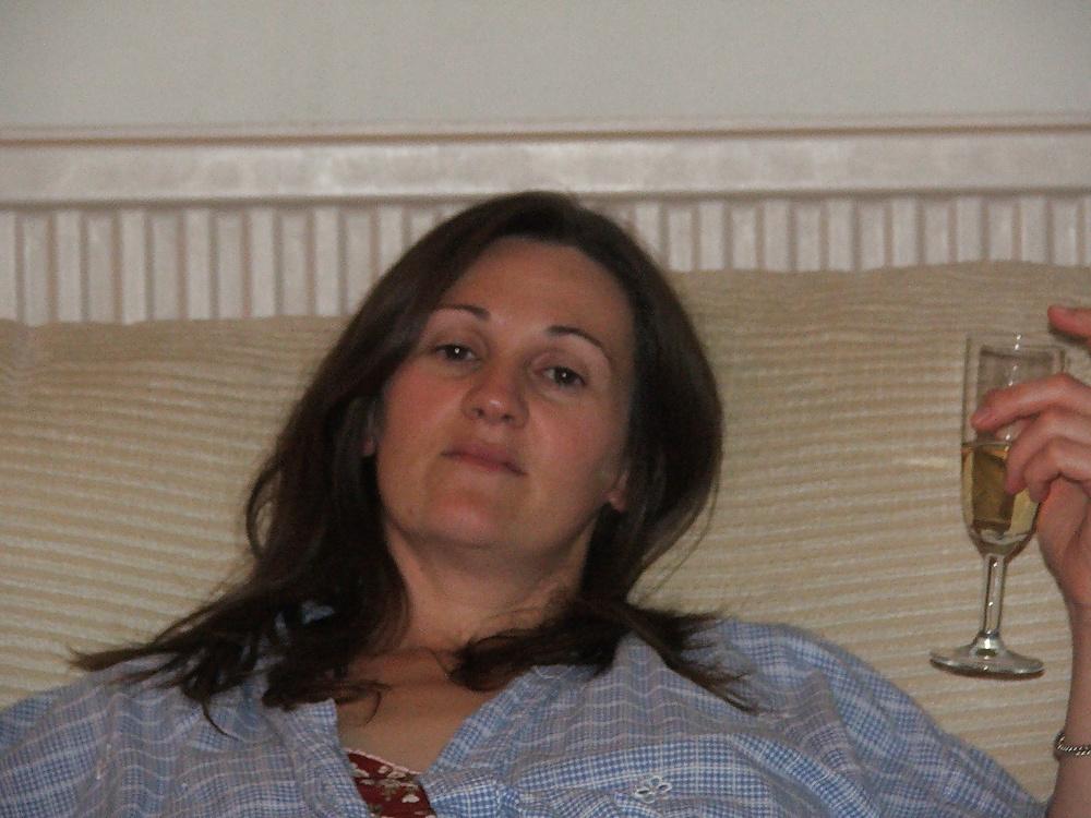 25P Recovered pics of hot milf teacher