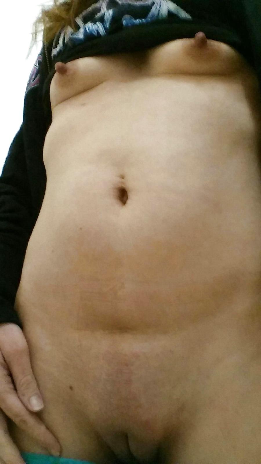 14P Tiny tits and big nipples selfies