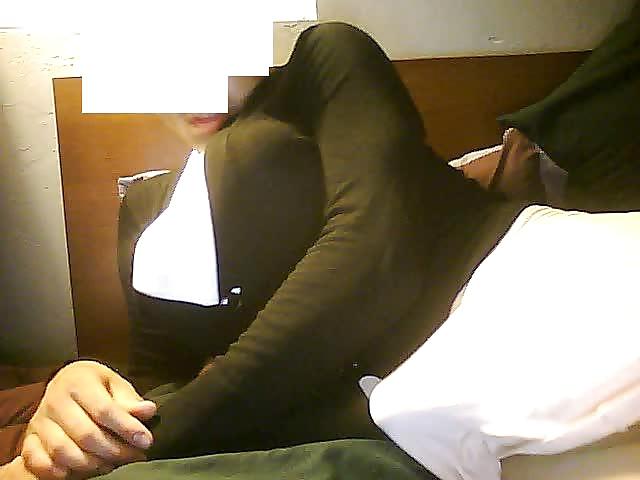 16P Tan nylons cummed on 