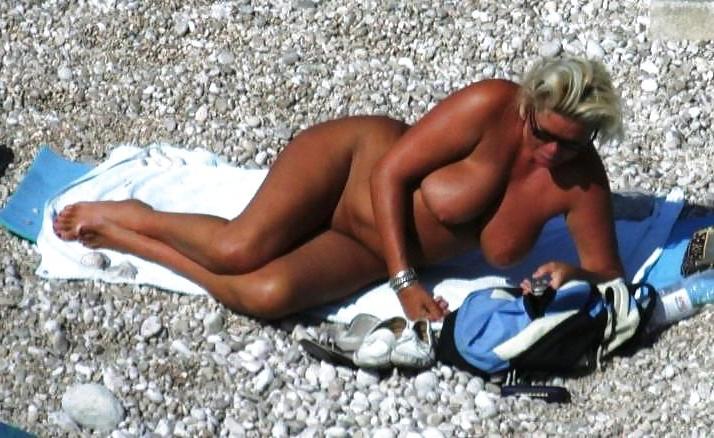 19P Older women sunbathing 3.