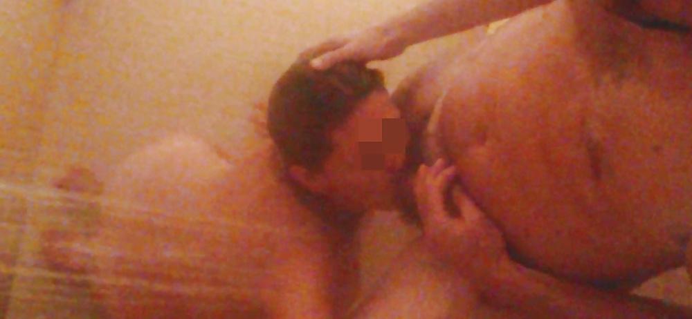 12P Suck dick and balls in shower