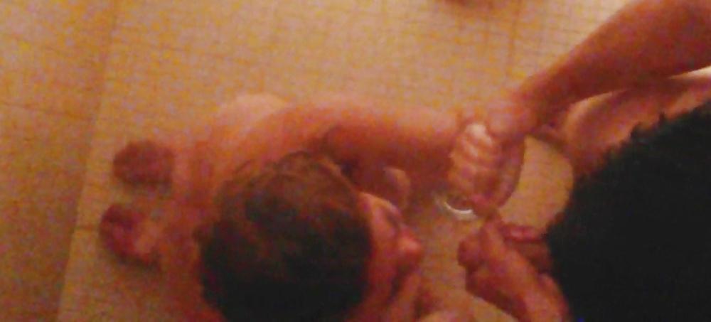 12P Suck dick and balls in shower
