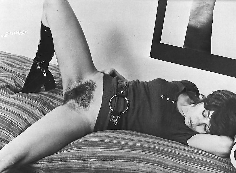 25P Vintage sluts 13 (b&w)