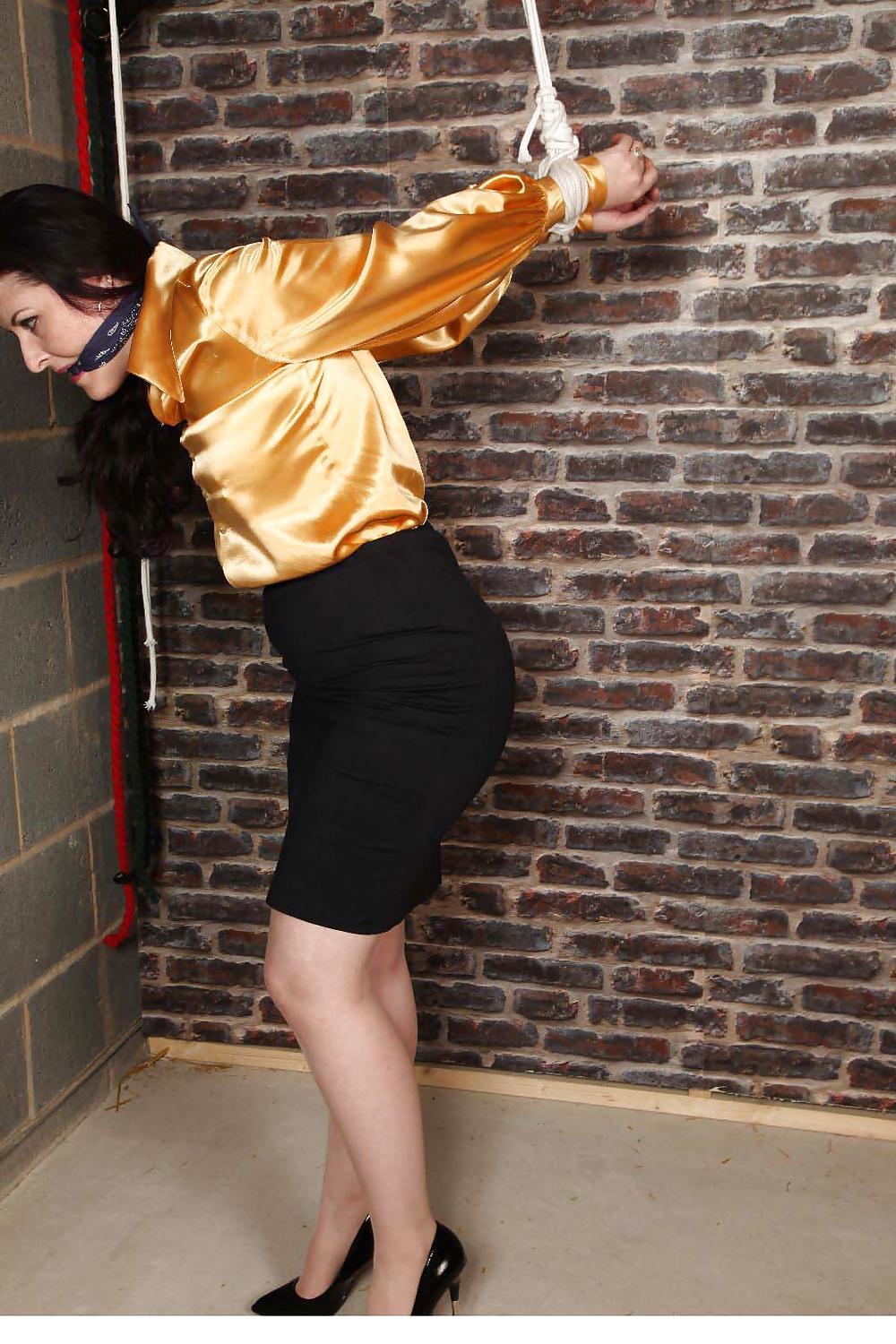 23P Caroline Pierce-Submissive Diva