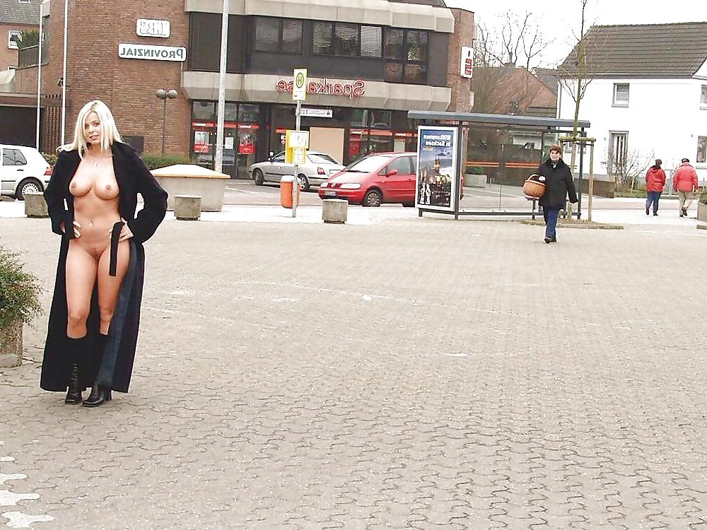 25P Exhibitionist wives and girlfriends