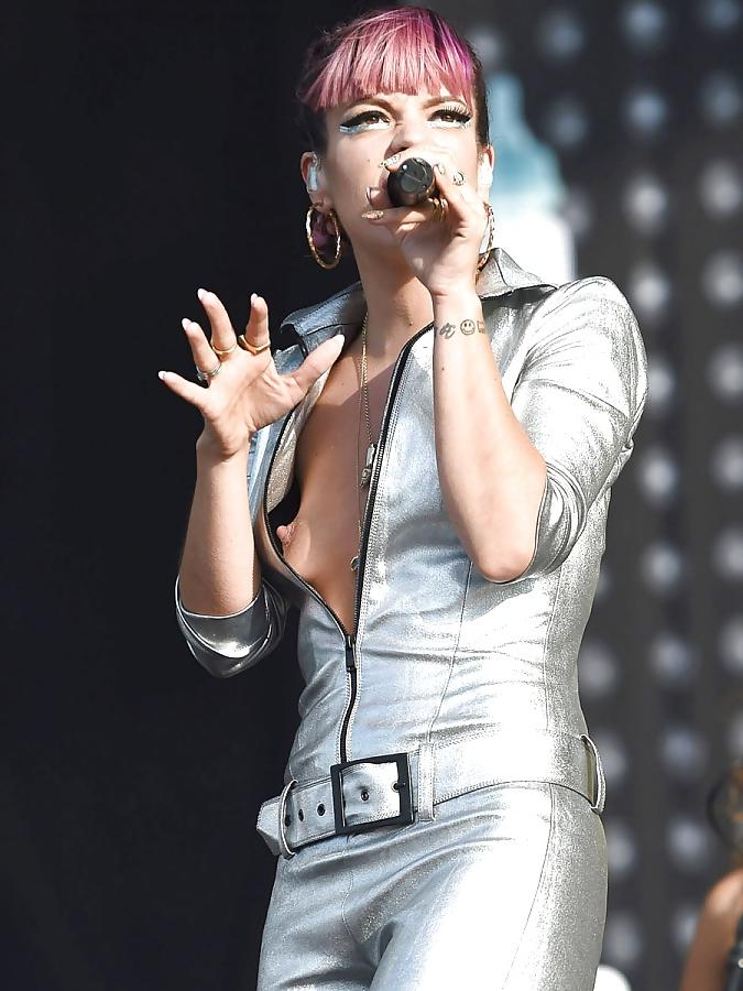 8P Lily Allen juicy pink nipples and big butt !!!
