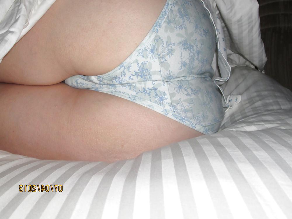 10P My Wife an Exhibitionist and Submissive. Nice combination