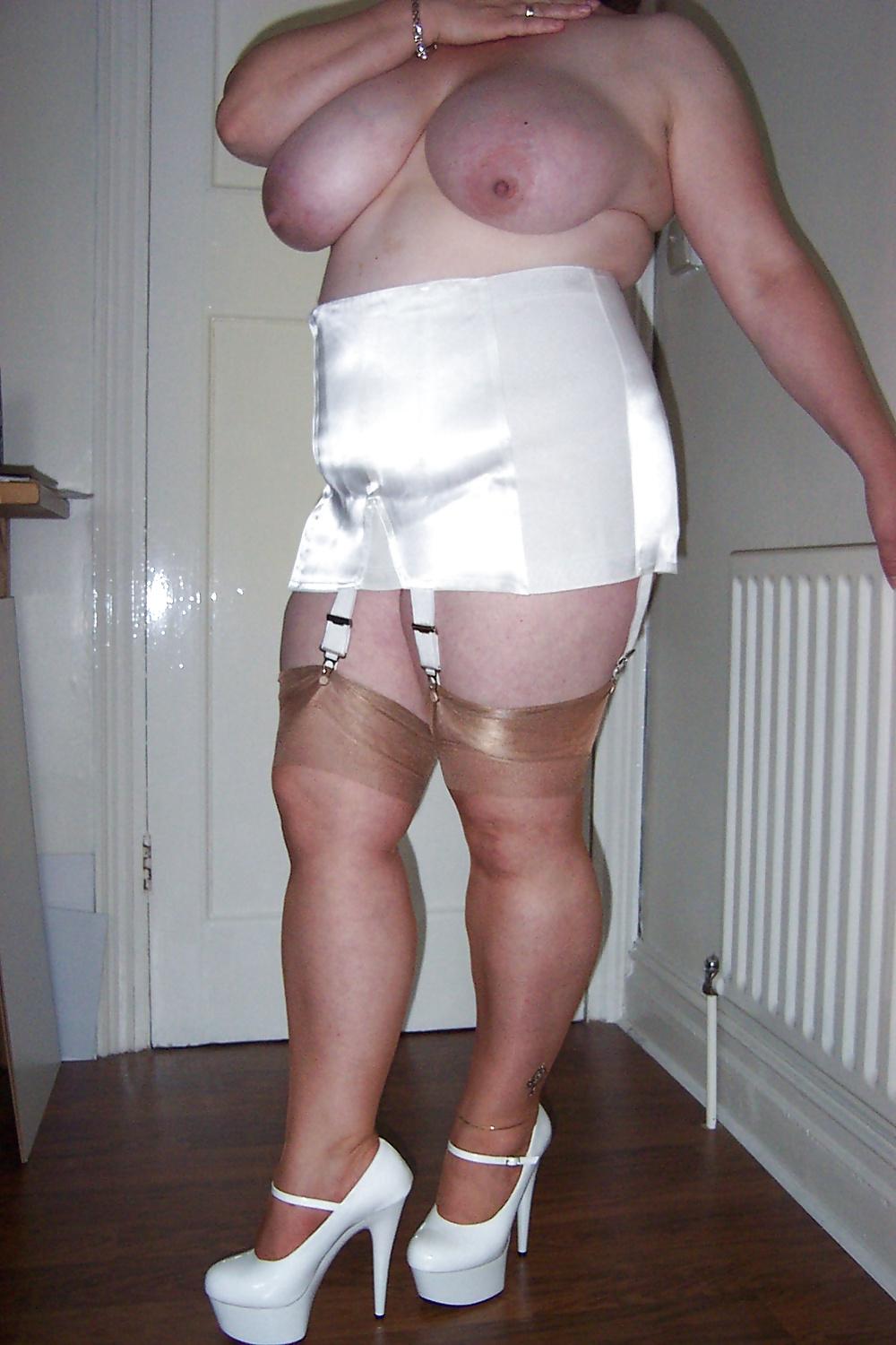 25P Mature in girdles, my passion!!