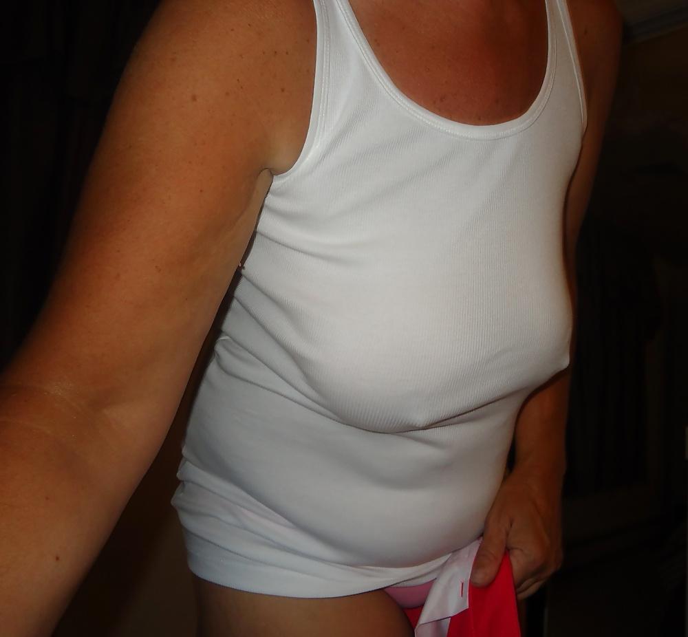 4P Wifes Natural Tits