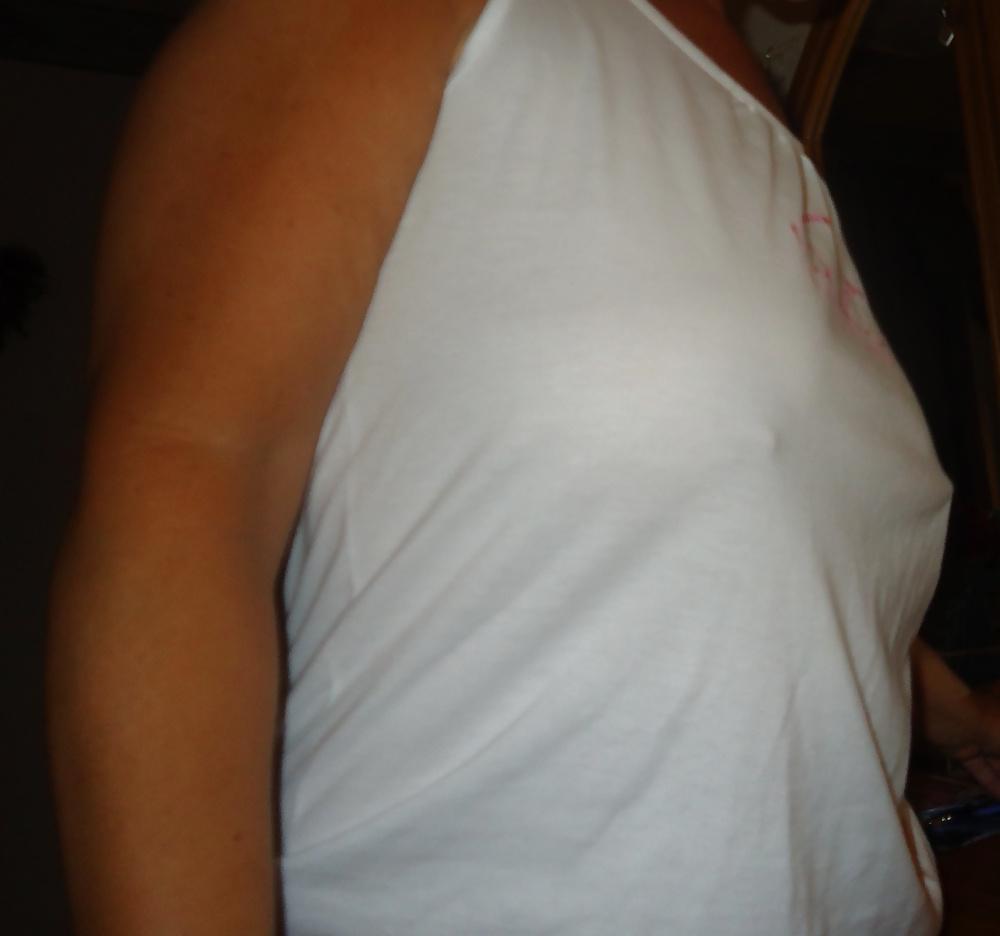 4P Wifes Natural Tits