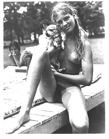 25P Vintage Nudist Pics