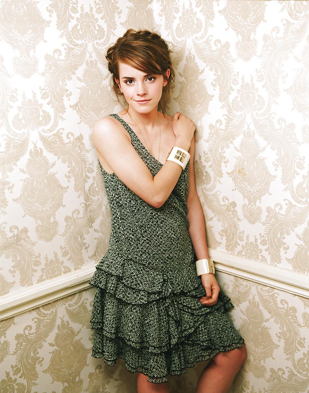 25P Emma Watson - Bravo Magazine HQ (CCM)