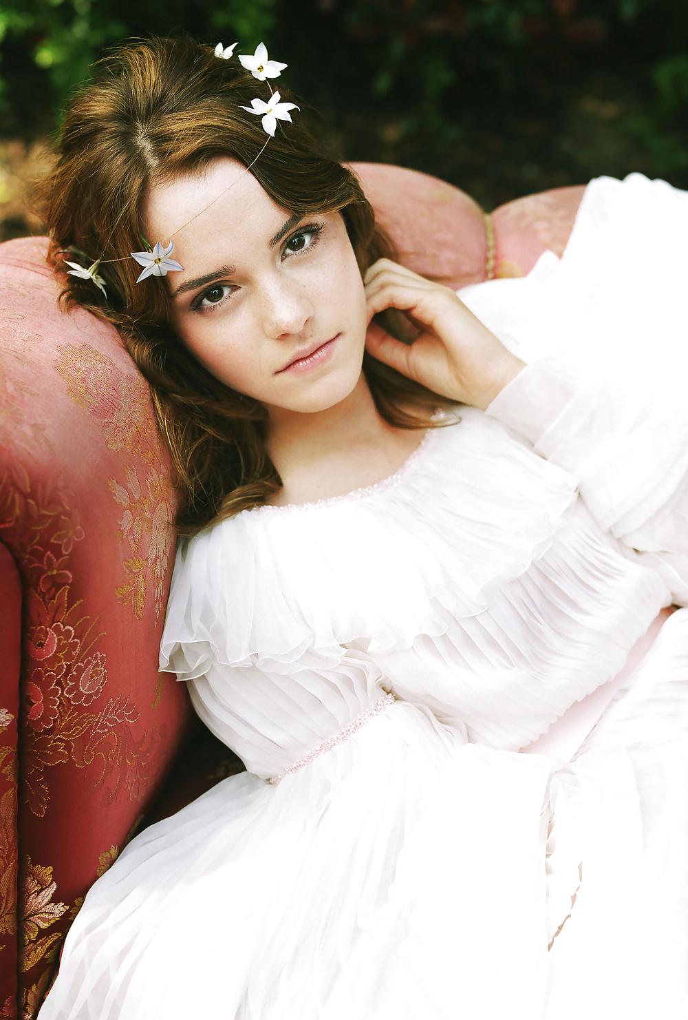25P Emma Watson - Bravo Magazine HQ (CCM)