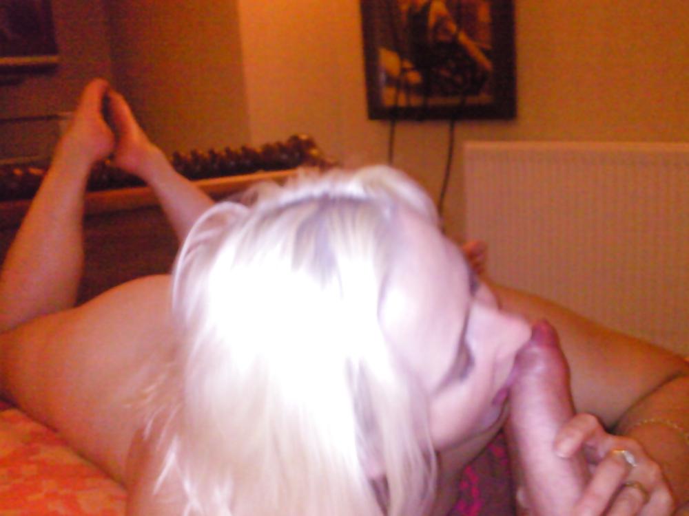 25P Blonde sucking me 