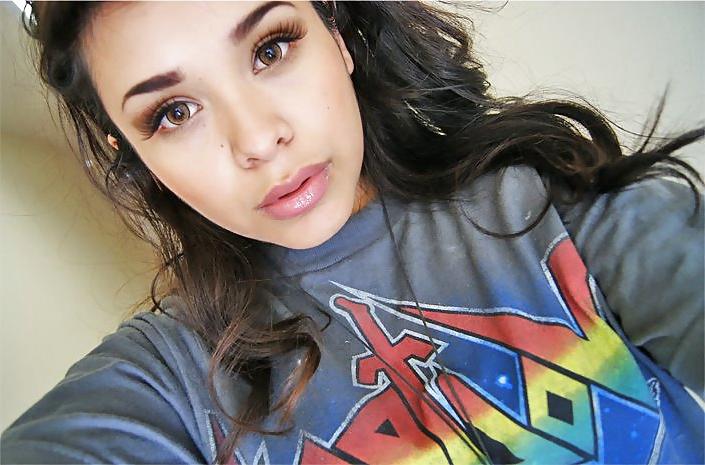 17P Exotic babes
