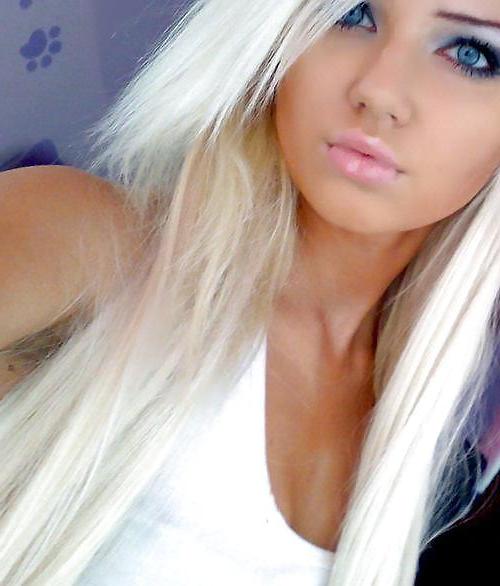 17P Exotic babes