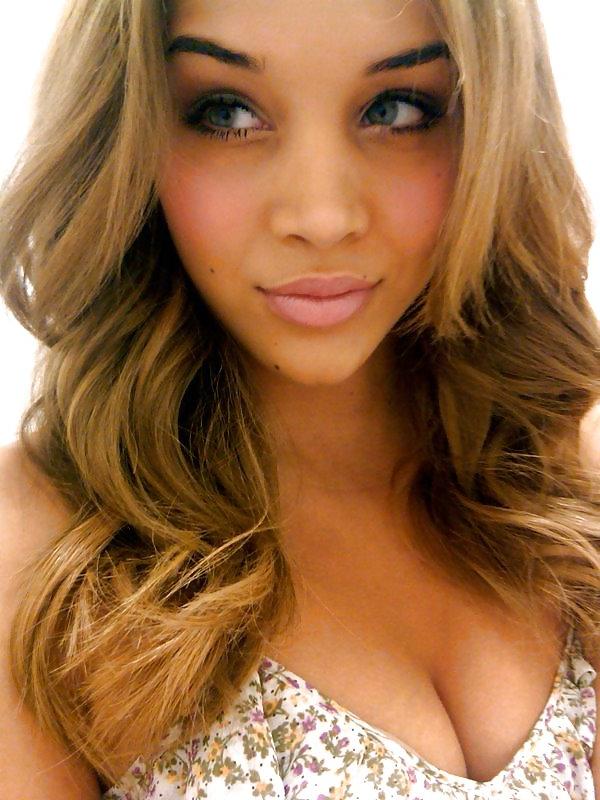 17P Exotic babes