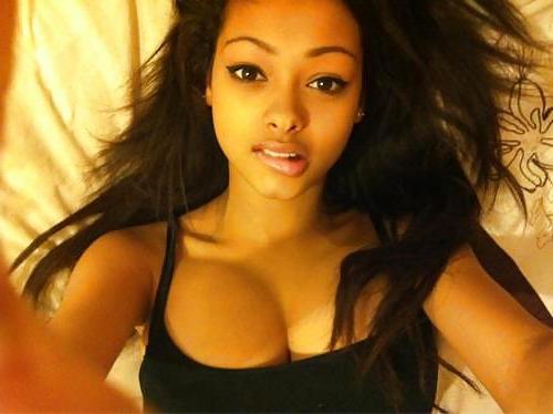 17P Exotic babes