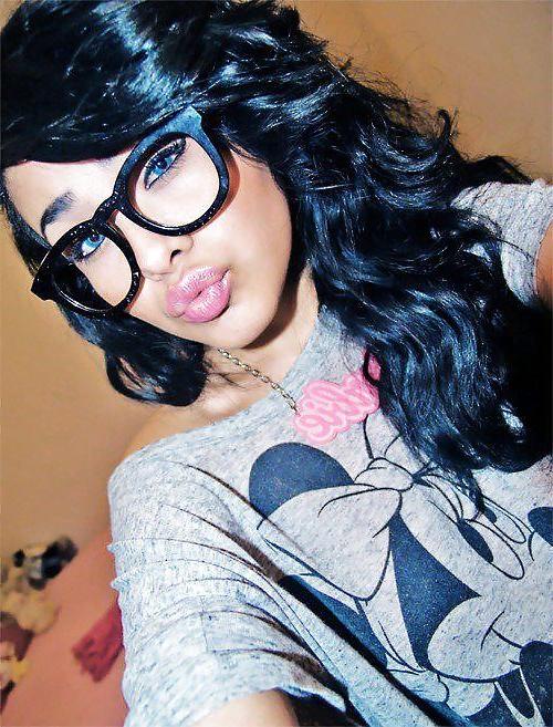 17P Exotic babes