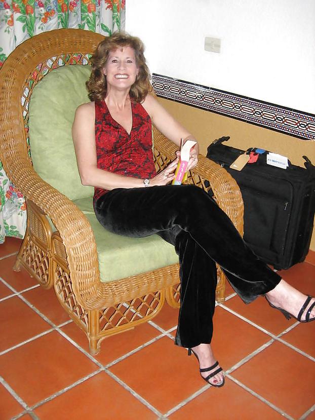 21P Your mom is a sexy dressed slut 8