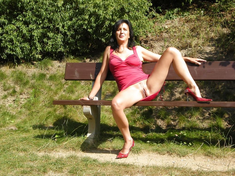 25P Matures of all shapes and sizes hairy and shaved 353