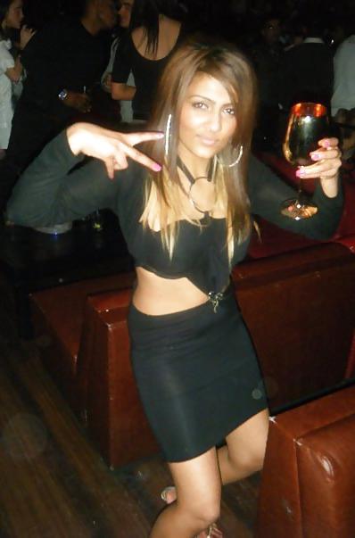 21P Dirty Indian Dancer