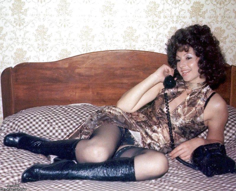 25P Hot Hairy Vintage AM Milf