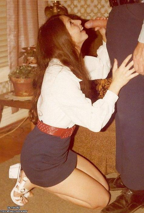 25P Hot Hairy Vintage AM Milf