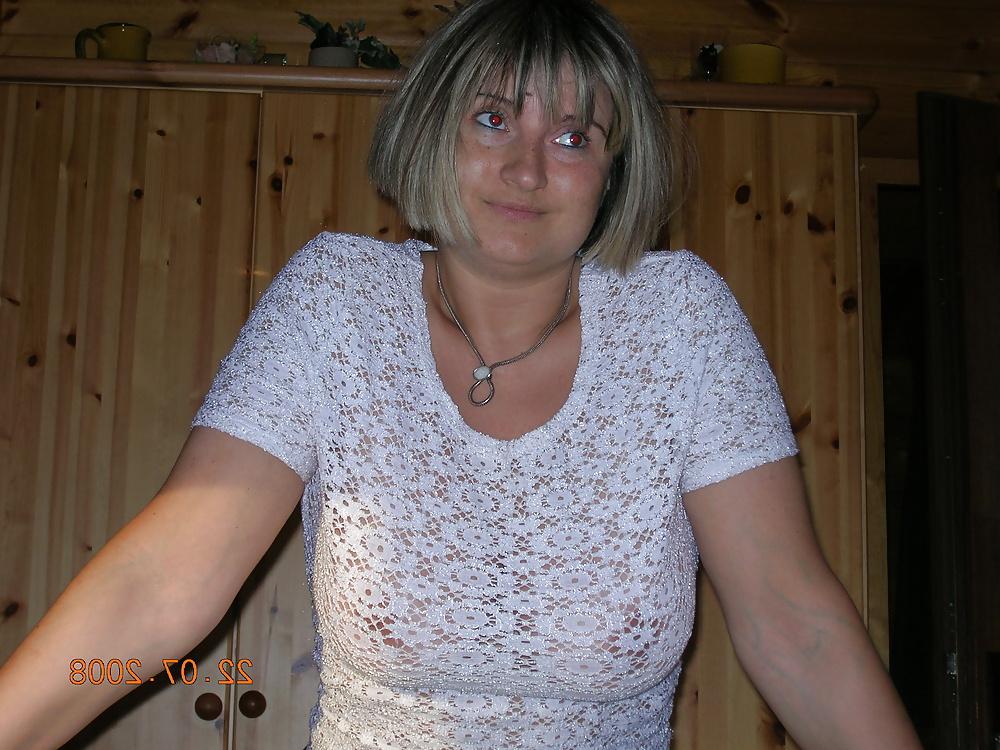25P Busty Exhibitionist Wife