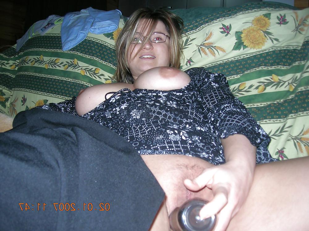 25P Busty Exhibitionist Wife