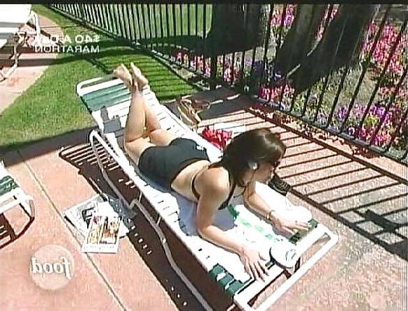 25P Rachael Ray Foot Pics