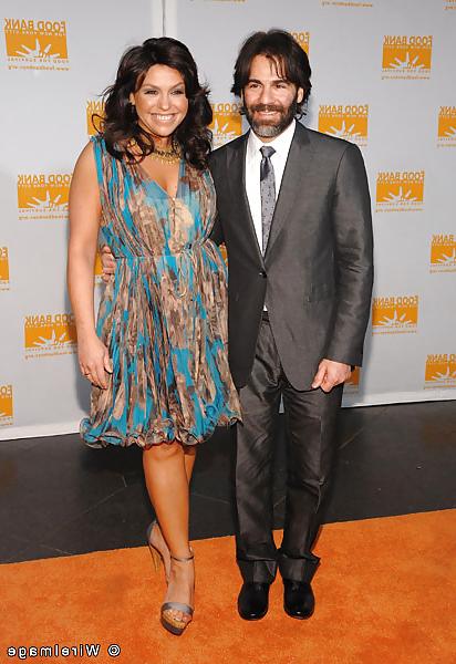 25P Rachael Ray Foot Pics